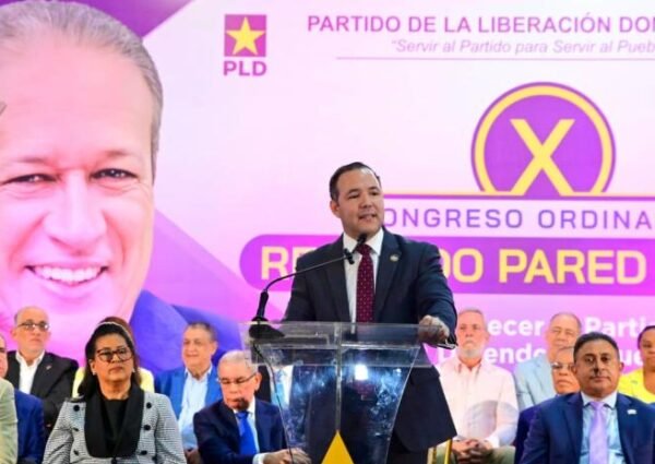 Johnny Pujols: “No es un día cualquiera, hoy proclamamos el inicio de la refundación del PLD”