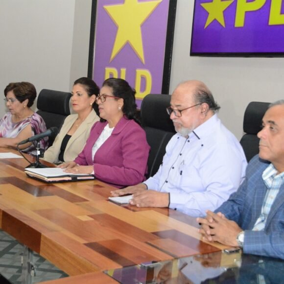 Imágenes de la Rueda de Prensa de la Comisión de Celebraciones y Conmemoraciones del PLD anunciando las actividades de celebración del natalicio del Profesor Juan Bosch